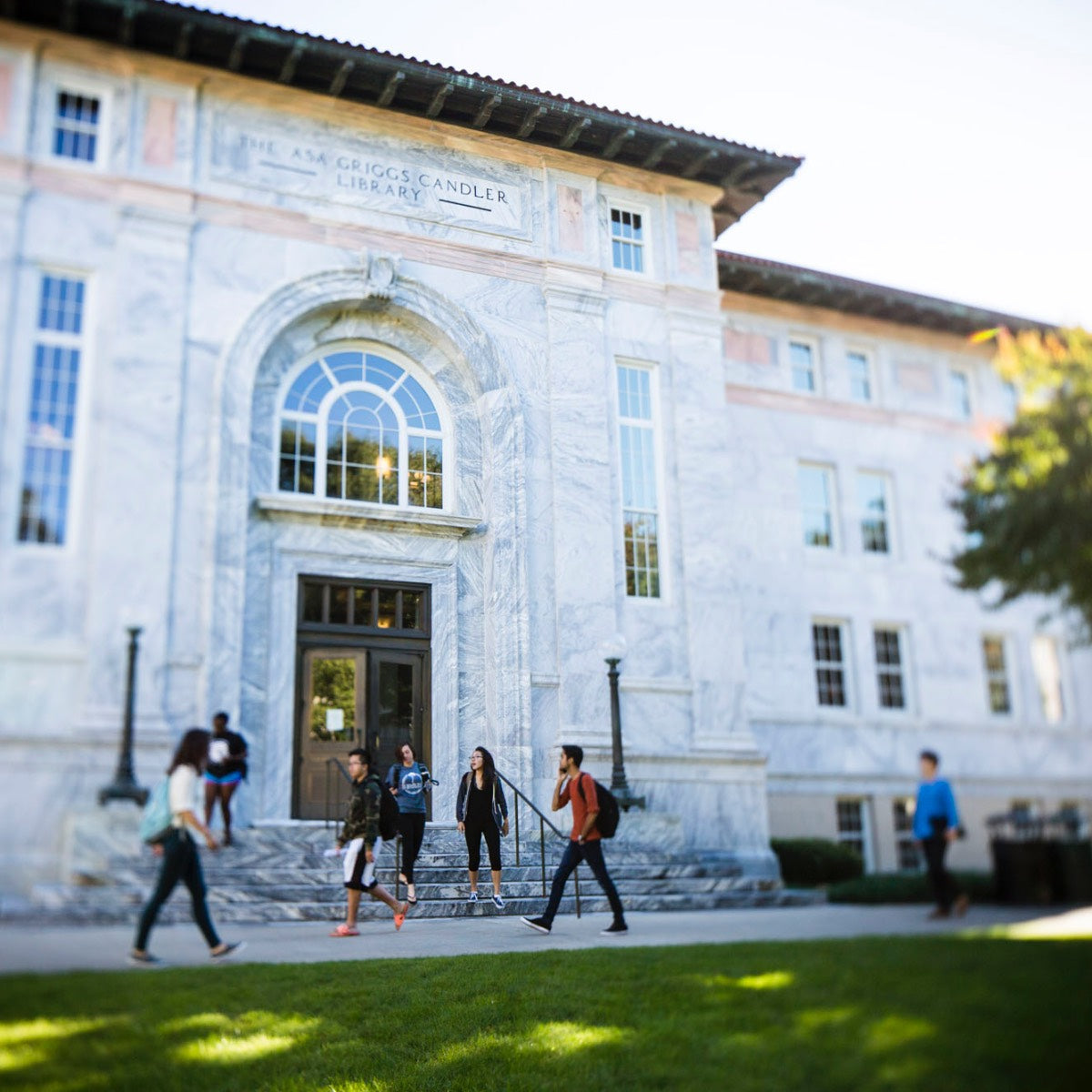 Pellom McDaniels III Research Award Endowment Fund